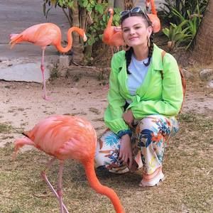 Meet your Posher, Laura